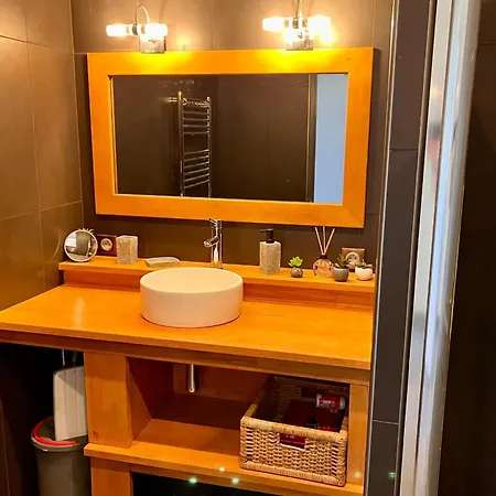 Dany - With Large Balcony And Sea View شقة