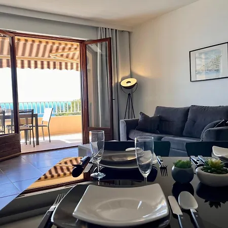 Apartment Dany - With Large Balcony And Sea View