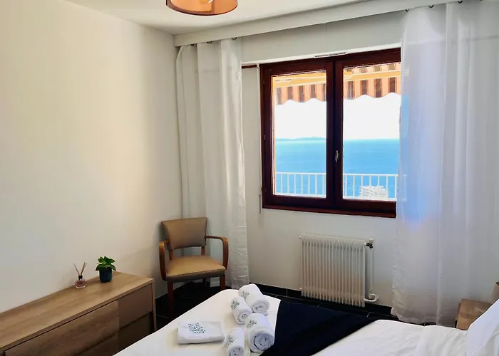 アパート Dany - With Large Balcony And Sea View