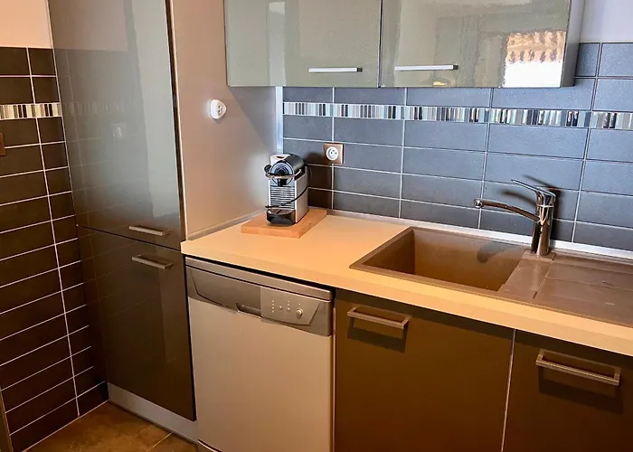 Appartement Dany - With Large Balcony And Sea View