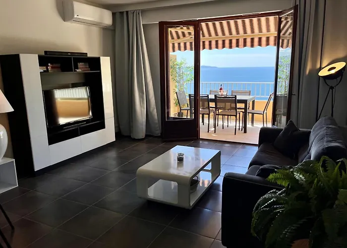 Dany - With Large Balcony And Sea View アパート アジャクシオ